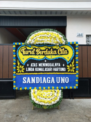 Papan Bunga Duka di Brondong